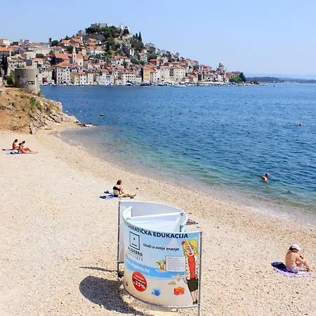 Pensjonat And With Wifi - 24424 Szybenik